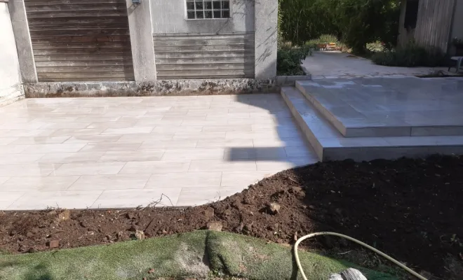 À qui s'adresser pour la pose d'une terrasse avec pavé carré en béton ? , Cergy, Entreprise Dargent Laurent
